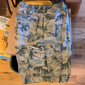 Levi’s cargo shorts. Size 36